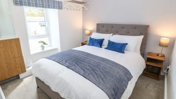 Cottage | 2 bedrooms, individually decorated, individually furnished, free WiFi