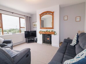 Cottage | Living area