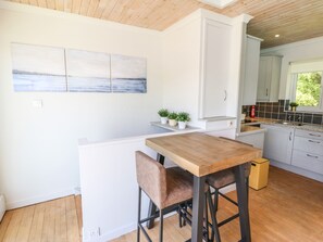 Casa rural | Cuina privada | Frigorífic, bullidora elèctrica i torradora