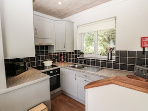 Ferienhaus | Eigene Küche | Kühlschrank, Mikrowelle, Wasserkocher, Toaster