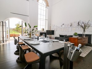 Cottage | Interior