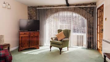 Cottage | Living area