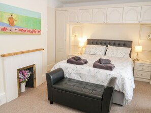 3 عدّة غرف نوم وبديكورات فريدة لكل غرفة وطراز فريد لكل وحدة