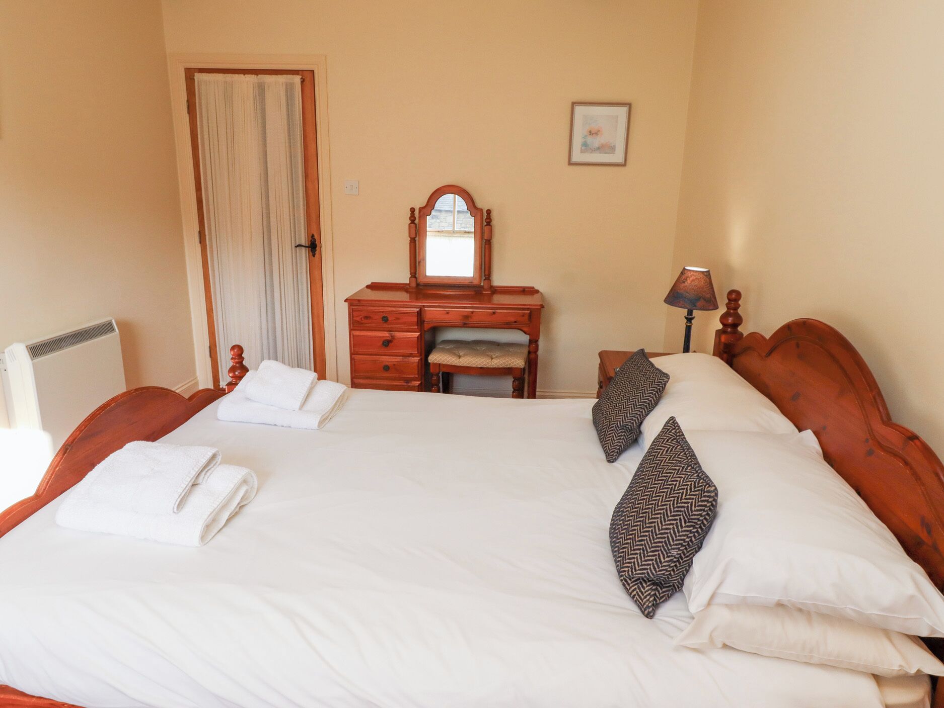 Cottage | 2 bedrooms, individually decorated, individually furnished, free WiFi