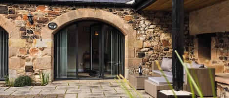 Cottage | Exterior detail