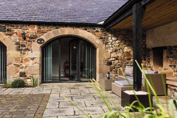 Cottage | Exterior detail