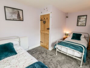 2 bedrooms, individually decorated, individually furnished, free WiFi - The Lodge (Whitby)