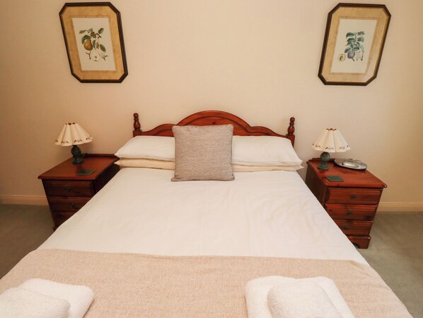 Cottage | 2 phòng ngủ, trang trí khác biệt 