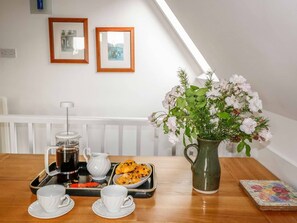 Småhus | Eget kjøkken | Kjøleskap, oppvaskmaskin, vannkoker og brødrister