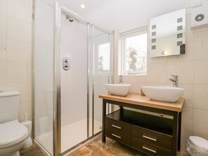 Cottage | Bathroom | Shower - Beckwood (Penrith)