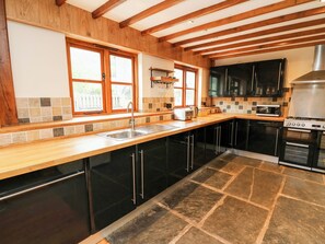 Cottage | Interior - Ploony Barn (Knighton)