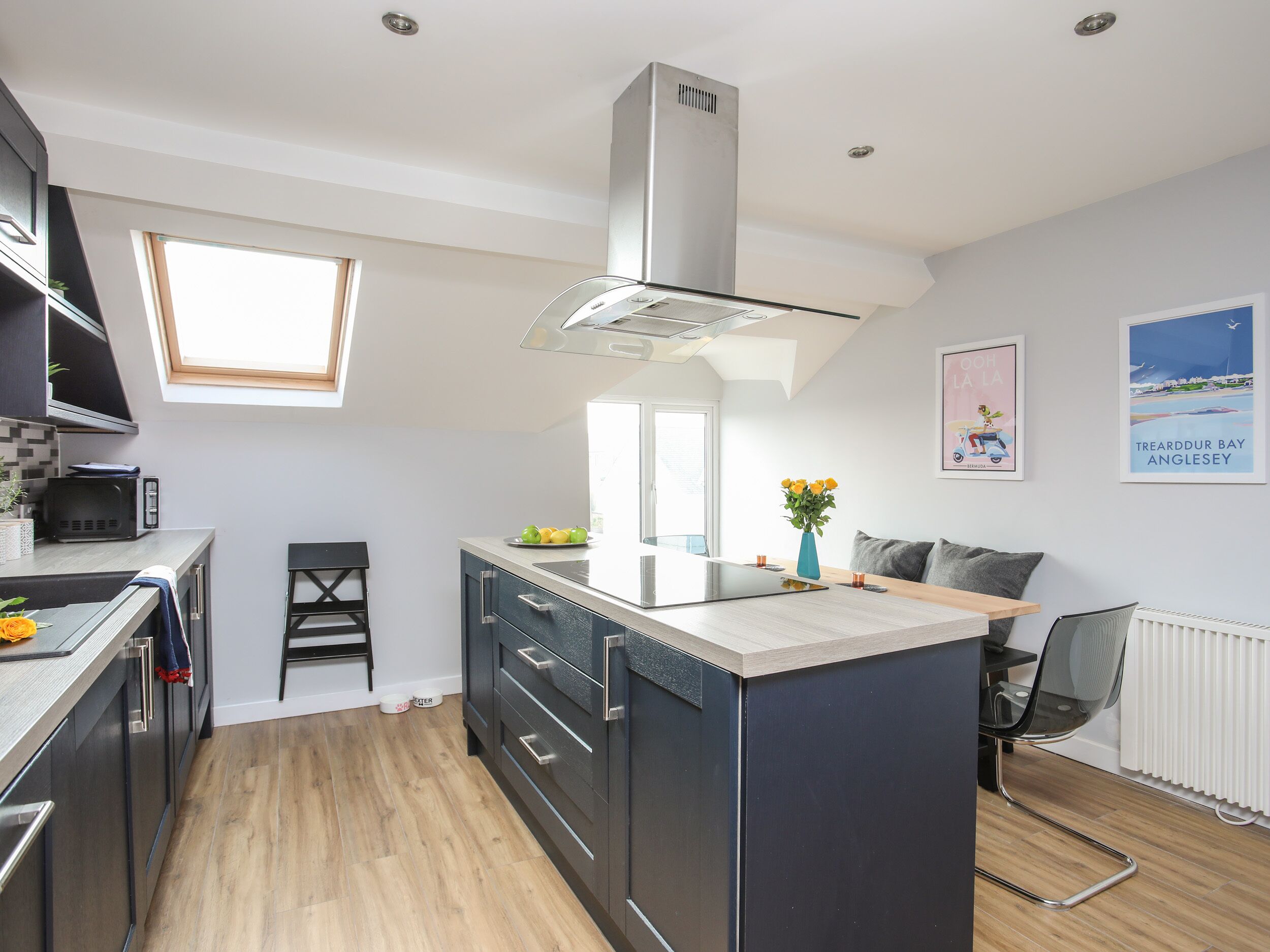 Cottage | Interior