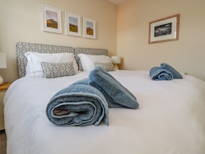 Casa de campo | 2 dormitorios, decoración individual, mobiliario individual