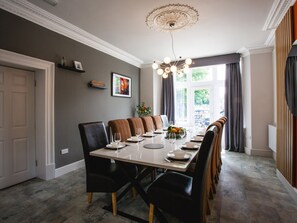 Cottage | Interior