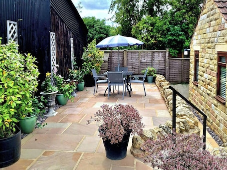 Cottage | Outdoor dining