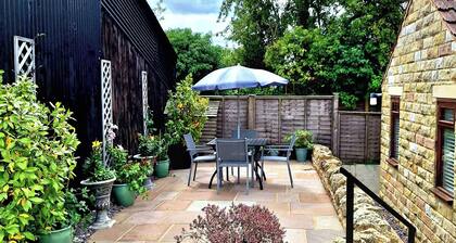 Farm Yard Cottage