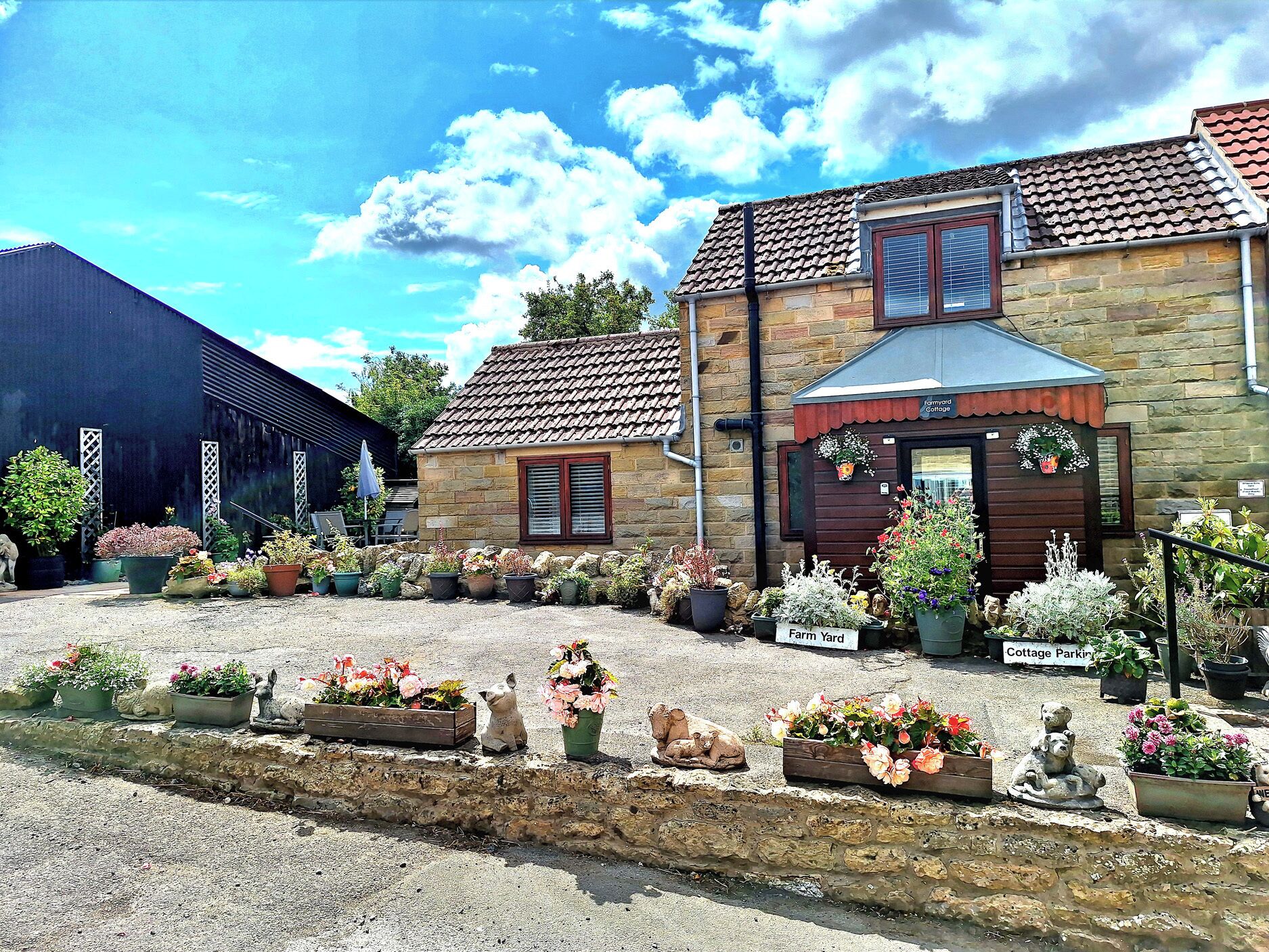 المنشأة من الخارج