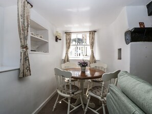 Cottage | Private kitchen | Fridge, microwave, dishwasher, electric kettle