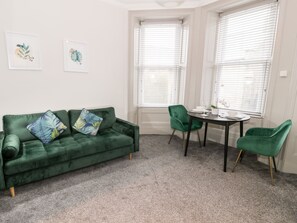 Cottage | Interior - Emerald Suite (Barmouth)