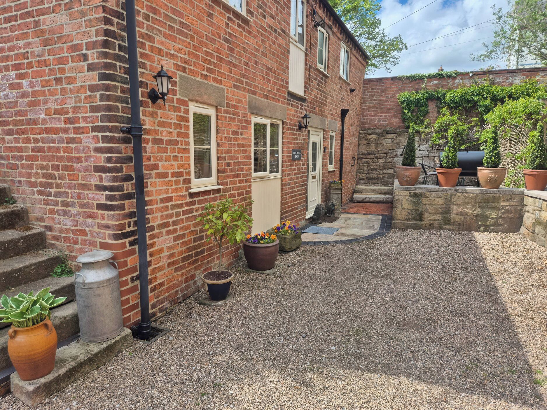 Cottage | Property grounds