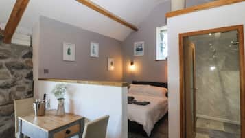 Cottage | 1 bedroom, individually decorated, individually furnished, free WiFi