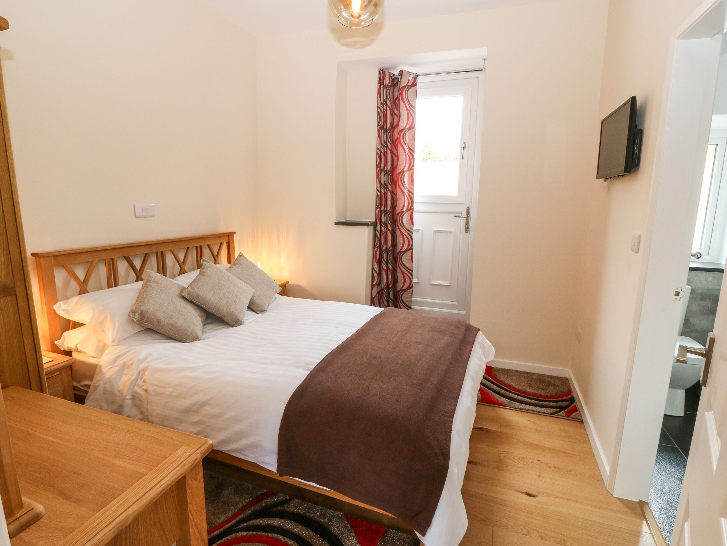 Cottage | 1 bedroom, individually decorated, individually furnished, free WiFi