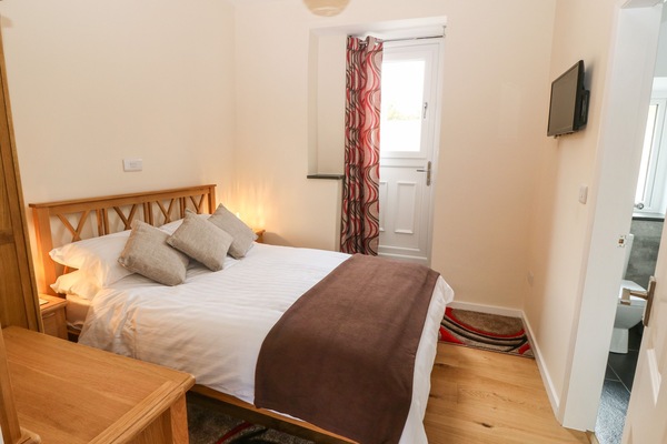 Cottage | 1 bedroom, individually decorated, individually furnished, free WiFi