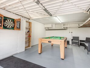 Cottage | Game room