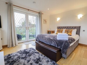 8 bedrooms, individually decorated, individually furnished, free WiFi - Freshwinds (Market Drayton)