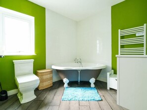 Cottage | Bathroom | Shower