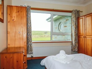 Cottage | 3 bedrooms, individually decorated, individually furnished, free WiFi