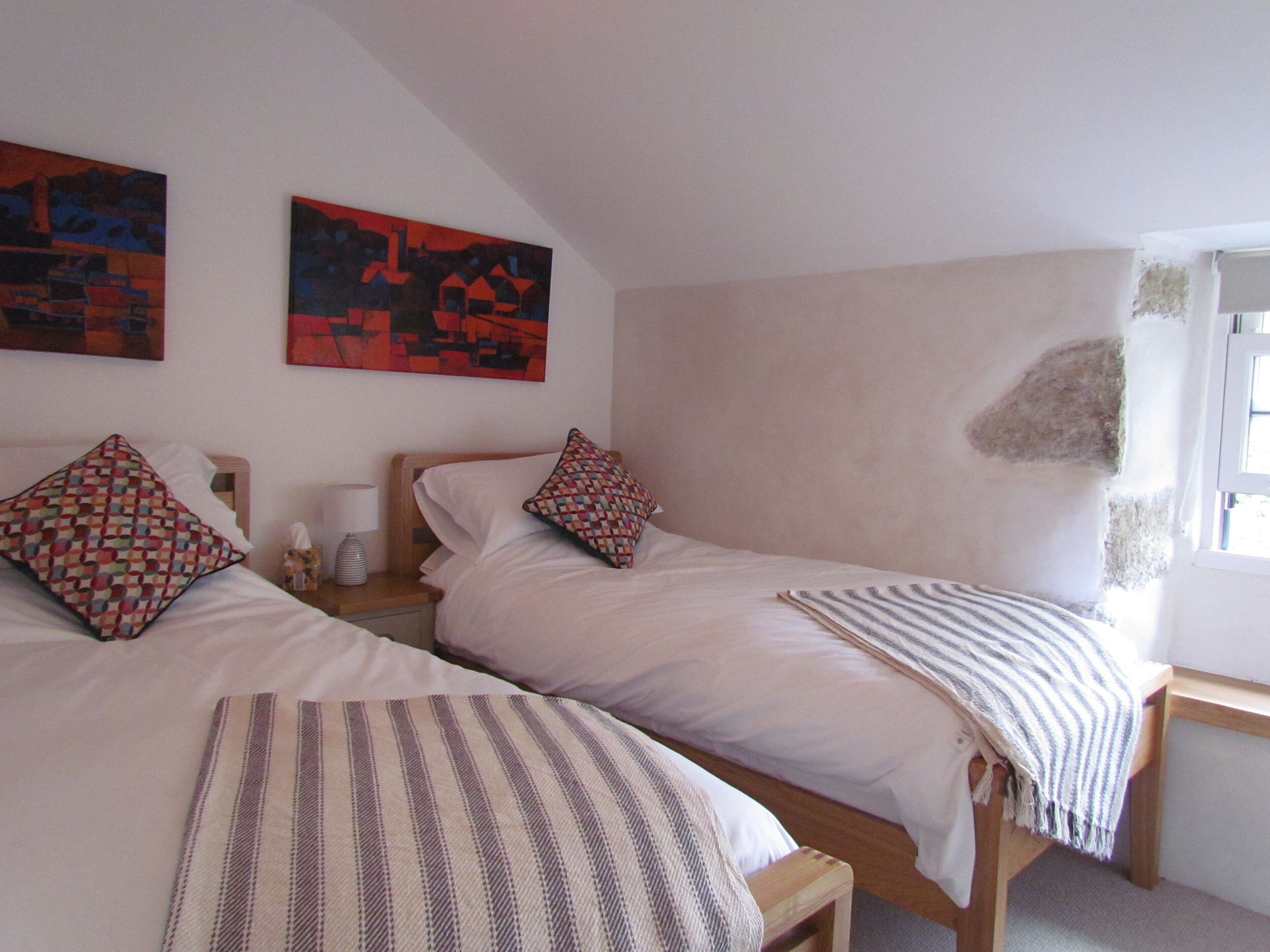 2 bedrooms, individually decorated, individually furnished, free WiFi