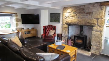 Cottage | Interior