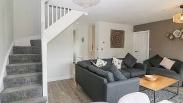 Cottage | Living area