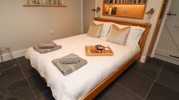 Cottage | 1 bedroom, individually decorated, individually furnished, free WiFi