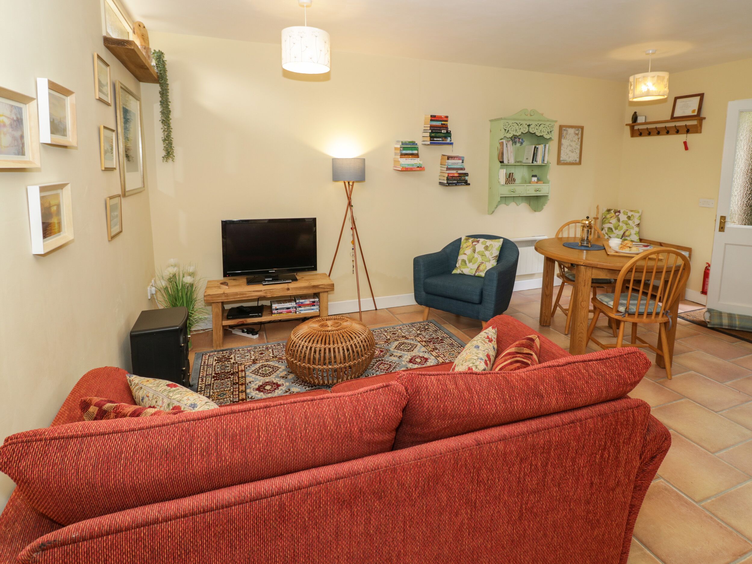 Cottage | Living area