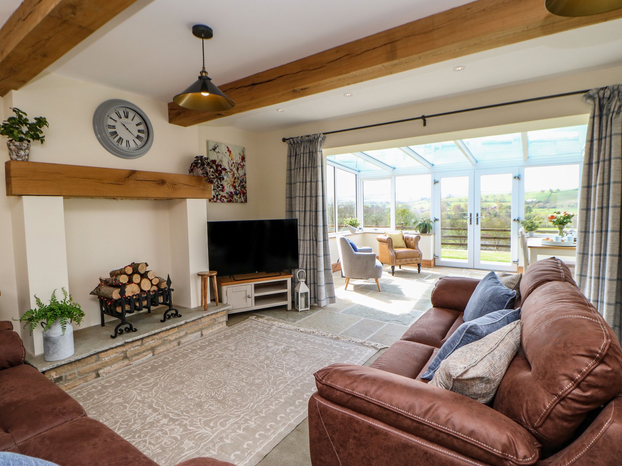 Cottage | Phòng khách | TV 