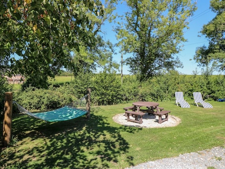 Cottage | Property grounds
