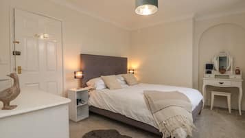 Cottage | 2 bedrooms, individually decorated, individually furnished, free WiFi
