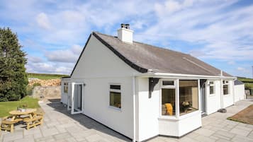 Cottage | Front of property