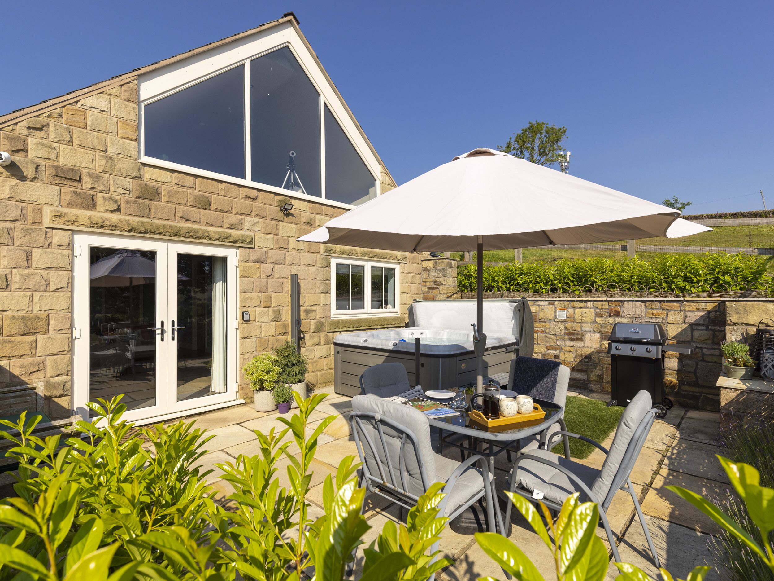 كوخ | تناول الطعام بالخارج