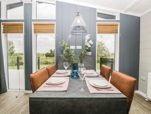 Cottage | Interior - Fairway View 24 (Burnham-on-Sea)