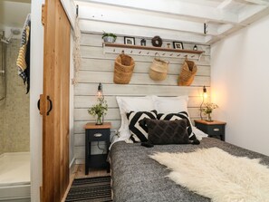 Cottage | Interior - Rocket Cart House (Helston)