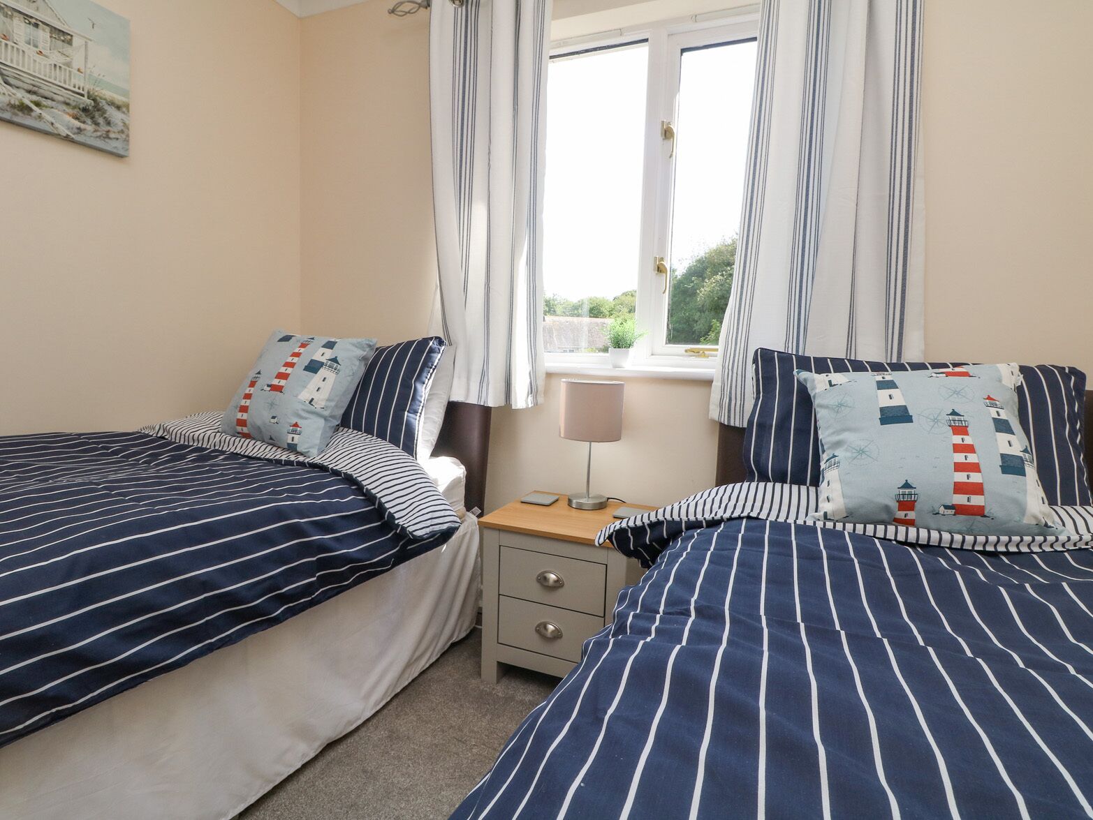 Cottage | 2 bedrooms, individually decorated, individually furnished, free WiFi