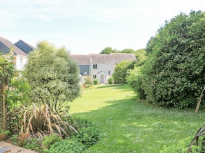 Cottage | Property grounds