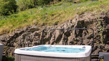 Cottage | Outdoor spabad