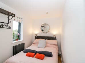 Casa de campo | 2 dormitorios, decoración individual, mobiliario individual