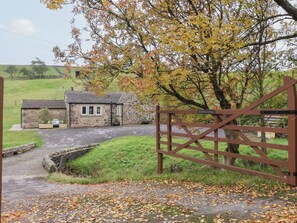 Cottage | Property grounds