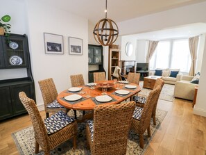 Cottage | Dining - Seafarers (Scarborough)