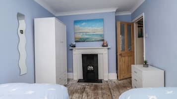 Cottage | 2 bedrooms, individually decorated, individually furnished, free WiFi